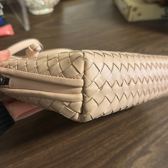 Bottega Veneta Nodini Leather Crossbody Bag - Picture 5 of 9